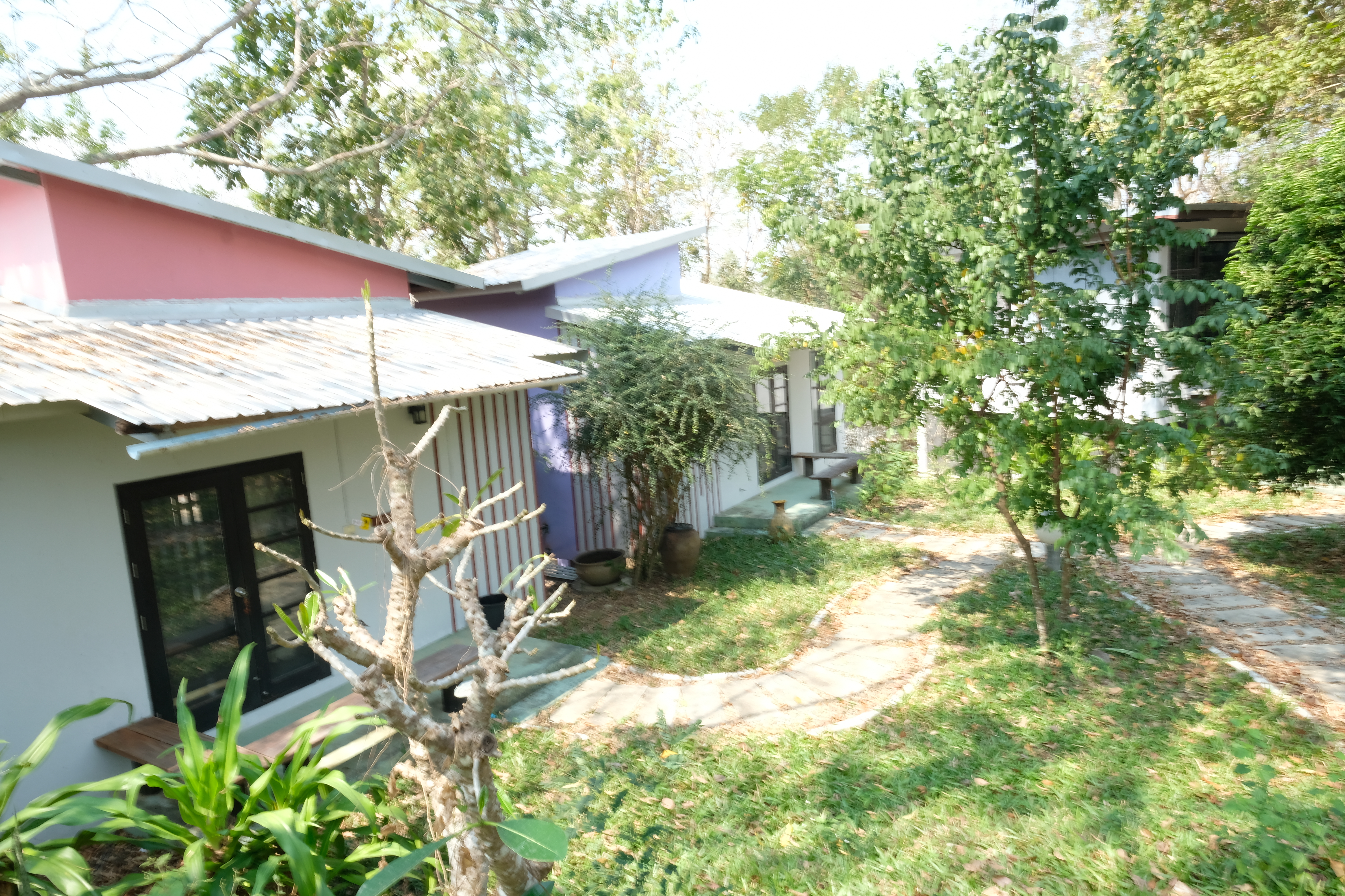 Kongkarn's Reclusive Stay